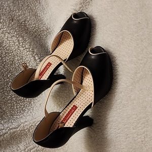 B.A.I.T FOOTWEAR HEELS